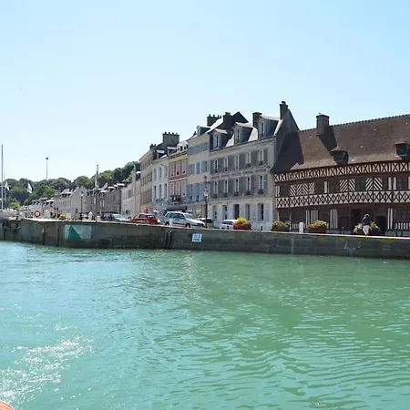 Tres Bel Au Pied Du Port L'albatre דירה