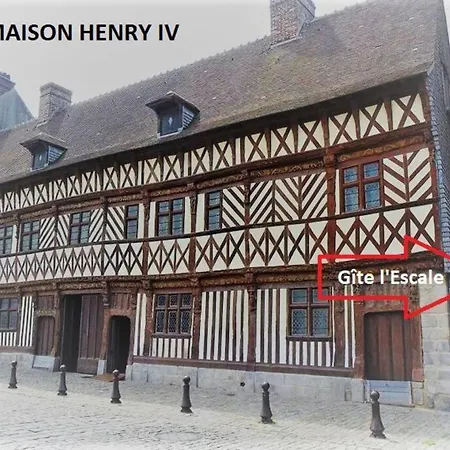 Tres Bel Au Pied Du Port L'albatre サン・バレリ・アン・コー